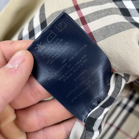 Burberry Women Trench Coat Waxed Beige Size L 24x36 Nova Check Rain Polyurlthane - Picture 13 of 16